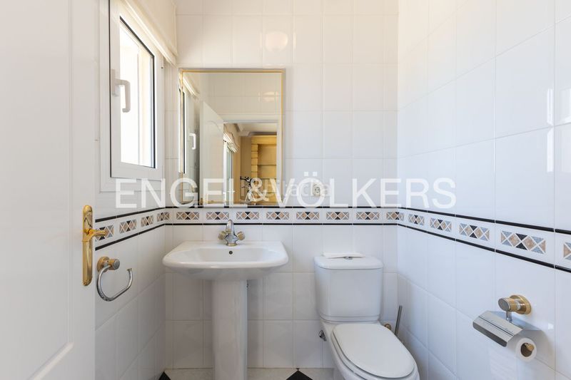 Foto 8a3906d3-7196-4d62-868a-f6aa1168e53f. Casa amb calefacció aparcament piscina a Puerto Xàbia
