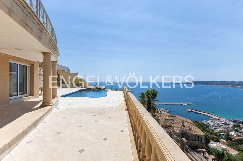 Foto a12dab19-325c-44ac-bb28-723aba26a645. Casa amb calefacció aparcament piscina a Puerto Xàbia