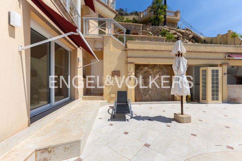 Foto b256ff80-9554-4c52-bfe3-1201f2b738ef. Casa amb calefacció aparcament piscina a Puerto Xàbia