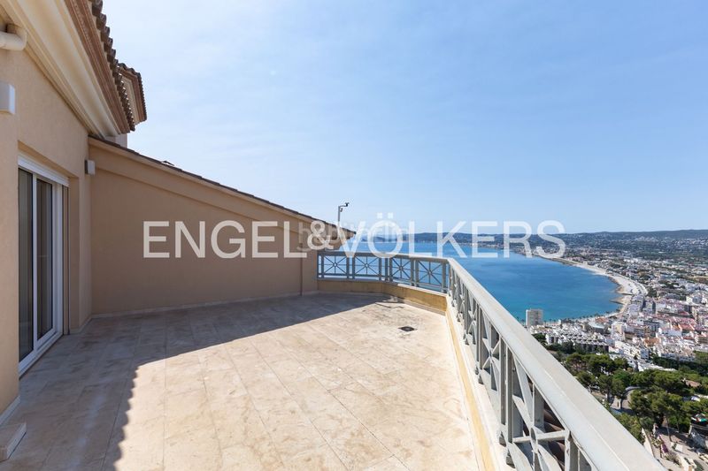 Foto b3e6f703-a354-480a-8d5c-4b126a12eaf0. Casa amb calefacció aparcament piscina a Puerto Xàbia