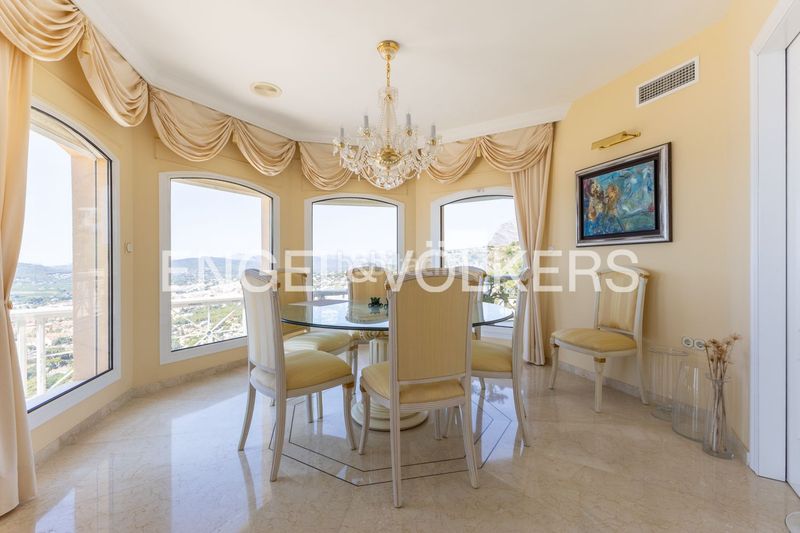 Foto e170727c-f71c-4f7e-bbbf-aafbde703358. Casa amb calefacció aparcament piscina a Puerto Xàbia