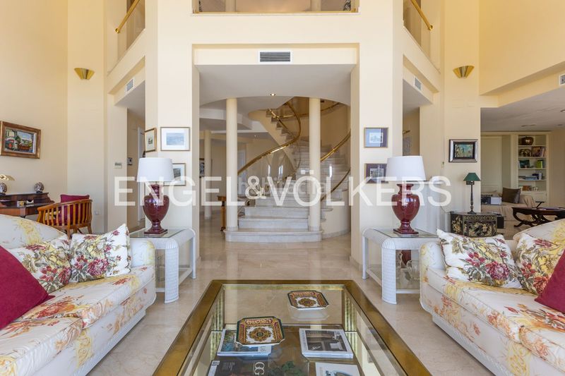 Foto f3647af5-296c-47e8-903b-026e85be1b5a. Casa amb calefacció aparcament piscina a Puerto Xàbia