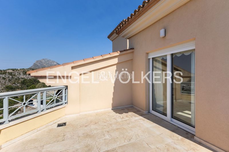 Foto fe681c9d-b56b-4763-851a-eea9e0db8b0e. Casa amb calefacció aparcament piscina a Puerto Xàbia