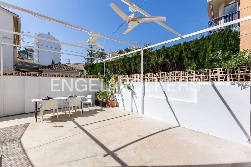 Foto d0878108-29fb-405c-81f3-92ab607f60aa. Casa adossada amb calefacció aparcament piscina a Gandia