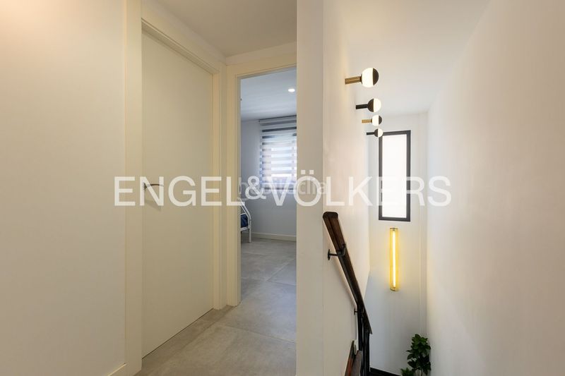 Foto ef3bd16d-b1d8-4c90-a474-c75148a73a1b. Casa adossada amb calefacció aparcament piscina a Gandia