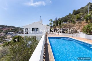 Casa a La Sella. Magnífica villa mediterránea con vistas panorámicas al mar, golf