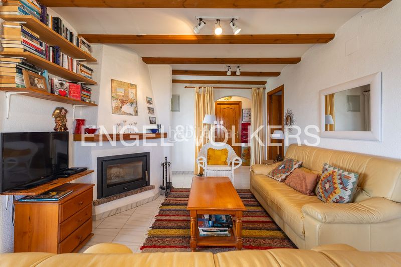 Foto b4be34fd-eaa5-48c8-9939-9d3f7de842a4. Casa amb calefacció piscina a La Sella Pedreguer