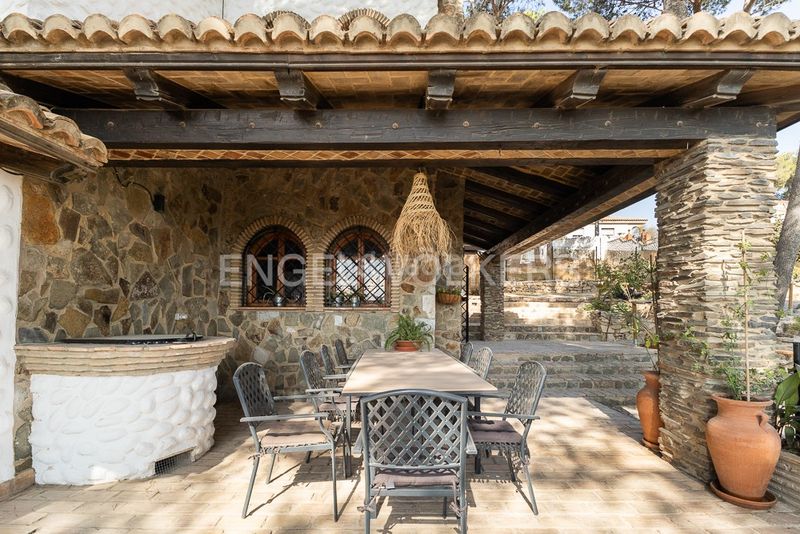 Foto c409fd12-2981-44c0-9a07-a500109620bc. Lloguer casa amb calefacció aparcament piscina a Manises