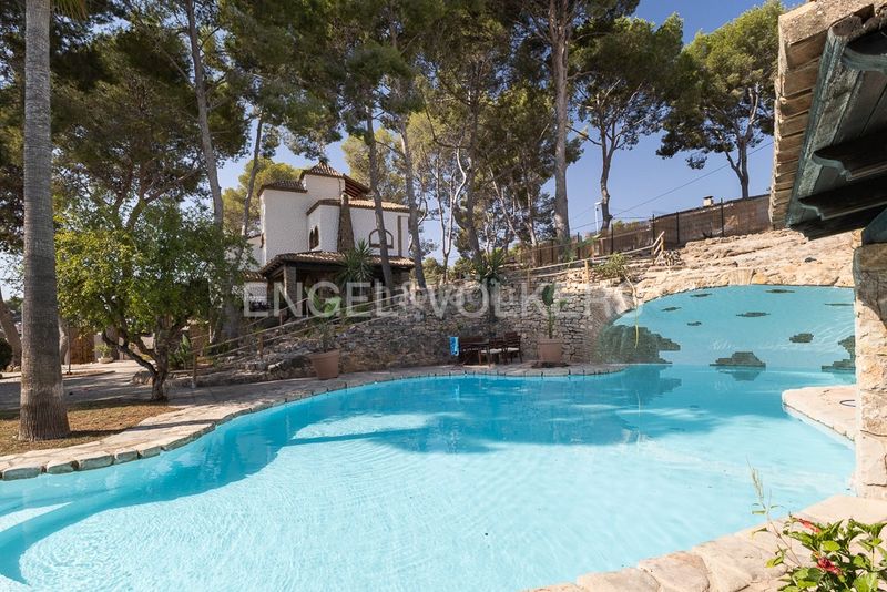 Foto c86e57b3-9156-47e1-8ae9-b6041df8abdc. Lloguer casa amb calefacció aparcament piscina a Manises