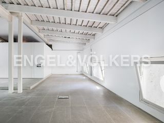 Rent Penthouse in Sant Francesc. Ático de diseño en el centro de valencia