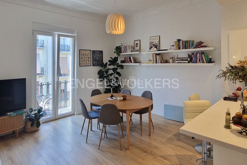 Foto fe9e4ee1-65c6-4016-8035-da1ecd3d2932. Appartamento con riscaldamento in Russafa Valencia