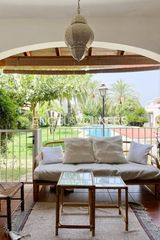 House in El Puerto. Encantador bungalow a pocos pasos de la playa