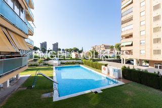 Pis a Voramar. Apartamento 4  dormitorios  y piscina en almadraba