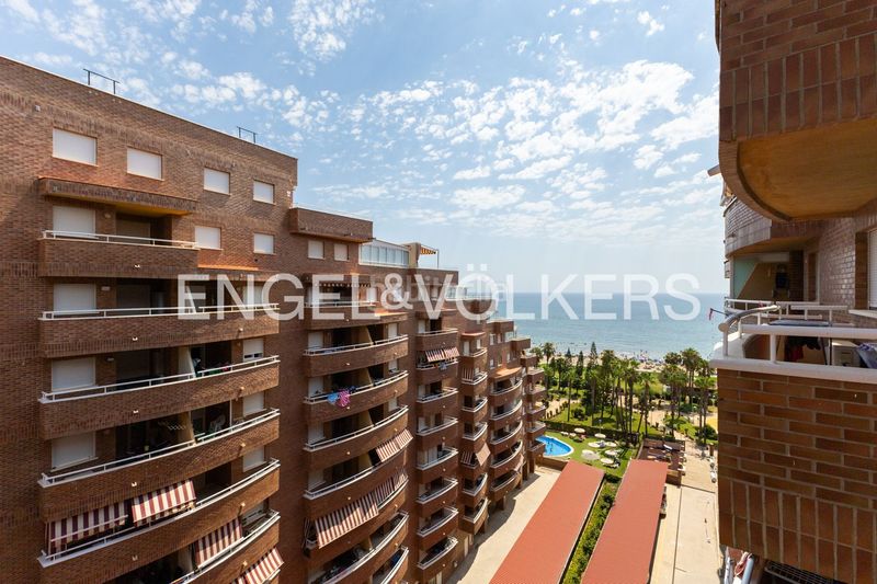 Foto 6f580b8b-e2e7-41f9-8a74-ad381ec65da5. Pis amb calefacció aparcament piscina a Acapulco Oropesa del Mar