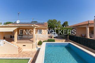 Haus in Font de la Teula - Mas de Pavia. Sostenibilidad y serenidad un refugio mediterráneo diseñado para
