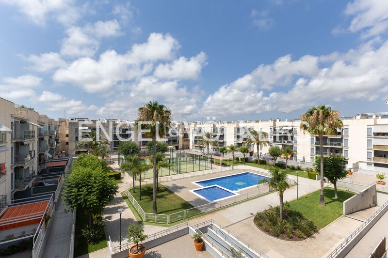 Foto f2875bfe-c5f9-4ff4-a3ef-4515da2fd543. Affitto attico con riscaldamento parcheggio piscina in Almenara