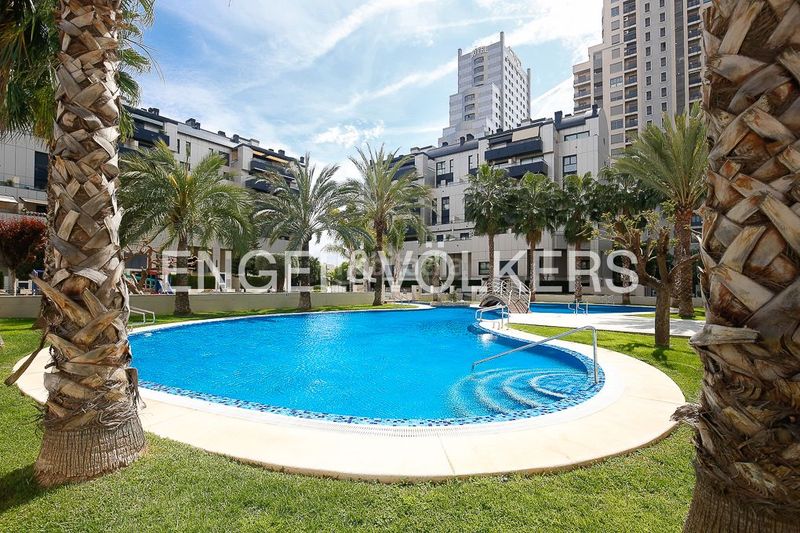 Foto 4ca6f26e-9f5e-435d-ad1c-c3591b509c0f. Dúplex amb calefacció aparcament piscina a Barrio Benicalap Valencia