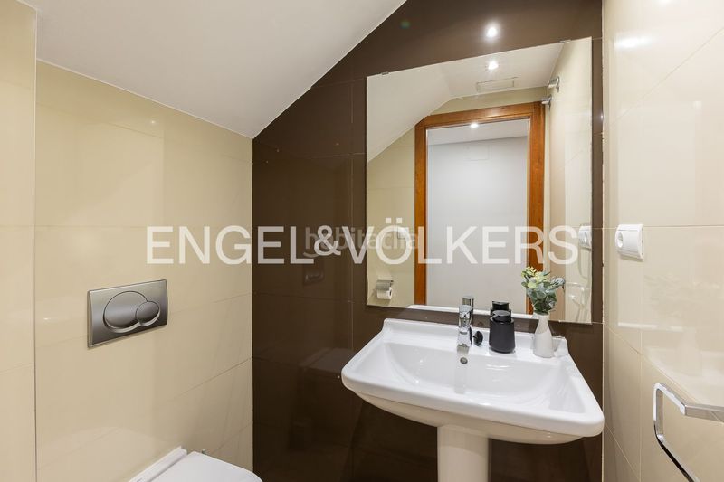 Foto a119a0cd-19b0-45ed-a25a-229e0e3781a7. Dúplex amb calefacció aparcament piscina a Barrio Benicalap Valencia