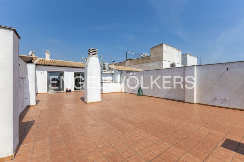 Foto e13f8df5-d1c2-4e89-9398-7c6e014be1a4. Dúplex amb calefacció aparcament a Centro Histórico Gandia