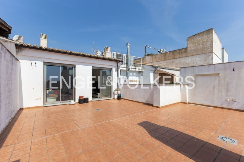 Foto f47b2bda-952d-466f-8268-ca3c880ad09c. Dúplex amb calefacció aparcament a Centro Histórico Gandia