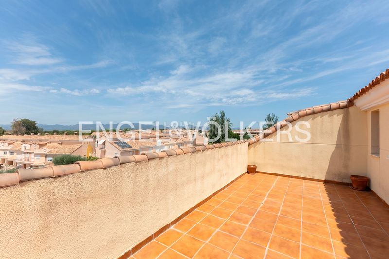 Foto a1170b72-5c81-4fb2-a481-aad7042d0ed4. Pis amb calefacció aparcament piscina a Torre en Conill-Cumbres de San Antonio Bétera