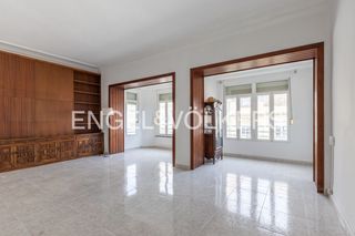 Lloguer Pis  Carrer de borriana. Apartamento sin amueblar en el ensanche con plaza de garaje