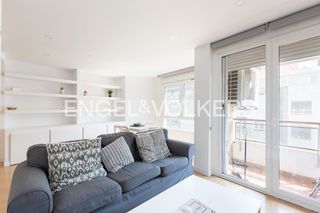 Rent Flat  Carrer del bon orde. Fantástica  vivienda reformada para  estudiantes en arrancapins