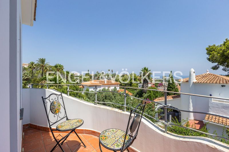 Foto ea182a42-73db-4c54-a4ed-d0446b072607. Casa amb calefacció aparcament piscina a El Montgó Dénia