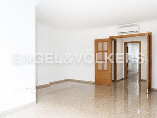 Miete Etagenwohnung  Carrer d'àngel guimerà. Luminosa y práctica vivienda  en ángel guimerá