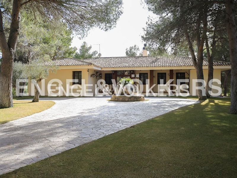 Foto cb614e50-e538-491f-8202-a0cc5d9da5d9. Masia amb calefacció piscina a Ayora
