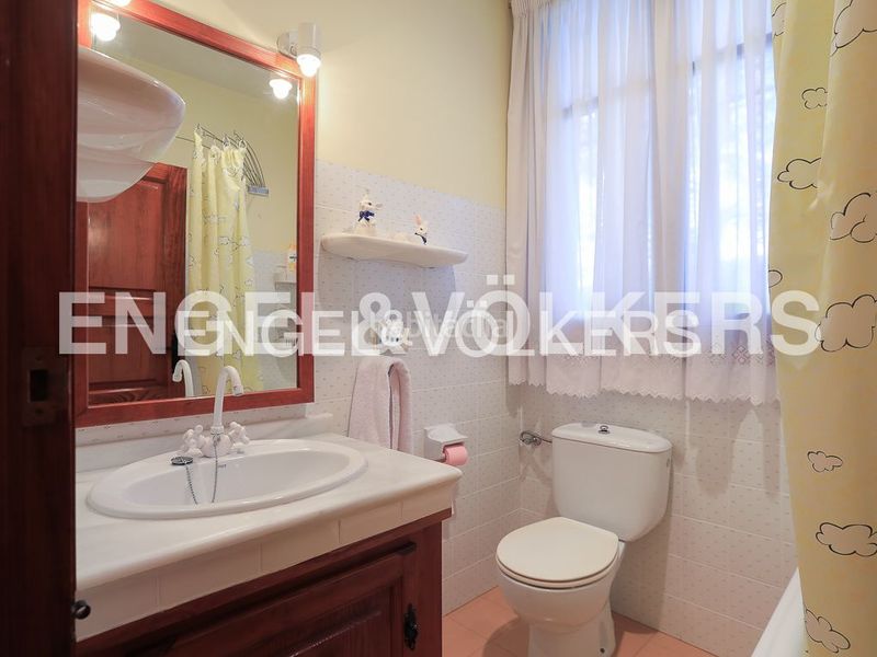 Foto f8068aae-238f-4081-b24a-68e8c3246e82. Masia amb calefacció piscina a Ayora