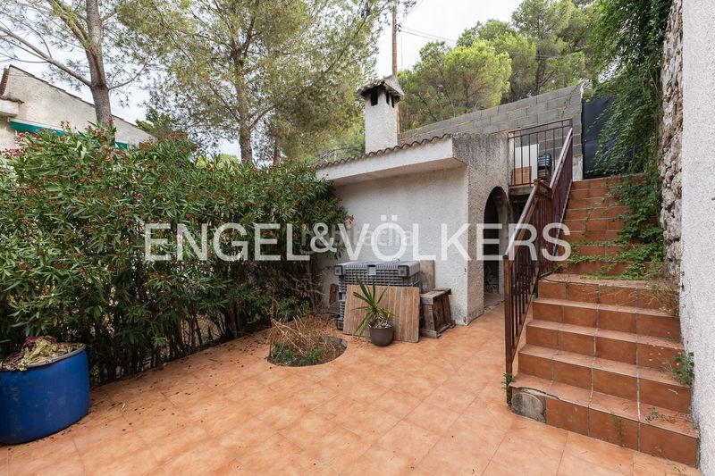 Foto 0fda20d7-8d3b-4184-88c7-2a7c599faaee. Casa amb calefacció piscina a Godelleta