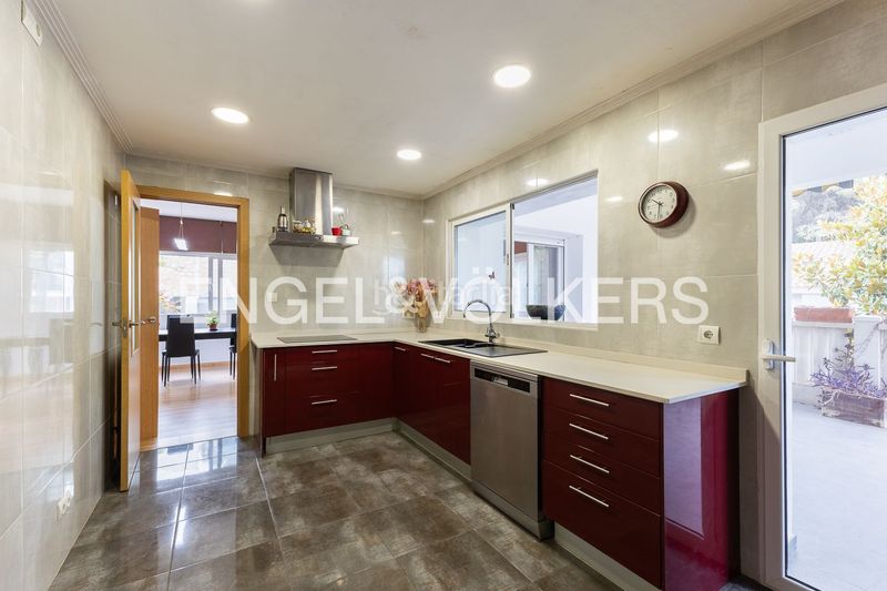 Foto a4f8a918-f89e-40b5-b9e6-c610df466030. Casa amb calefacció piscina a Godelleta