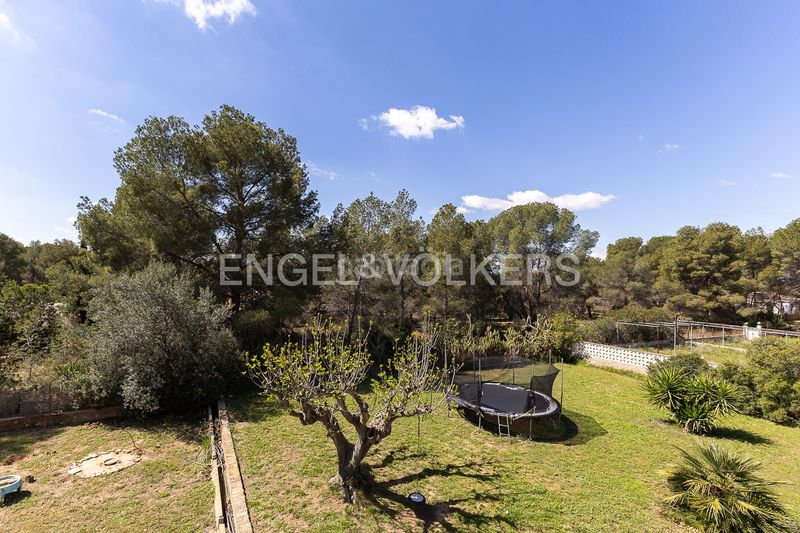 Foto 1cd57cfd-d134-43b9-99ad-86bd03aa0046. Casa amb calefacció aparcament piscina a Los Pinares-La Masia Bétera