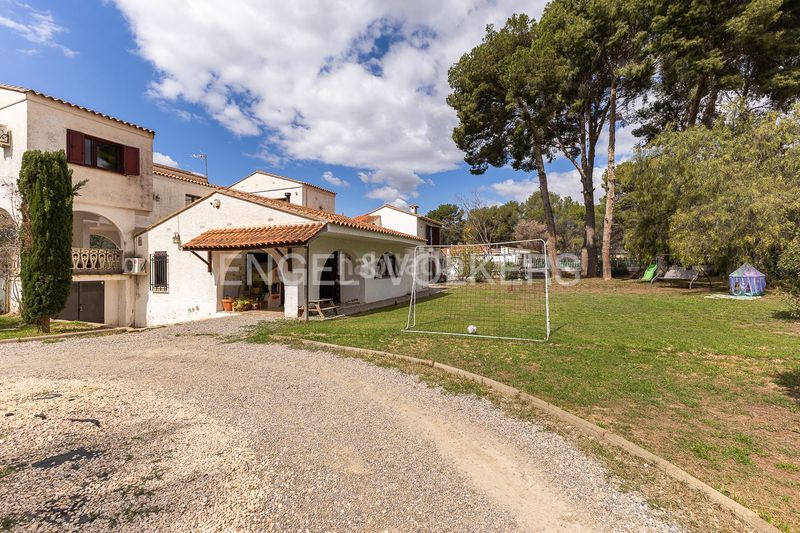 Foto 38194270-ae85-4908-952b-2f2c28b9f24b. Casa amb calefacció aparcament piscina a Los Pinares-La Masia Bétera