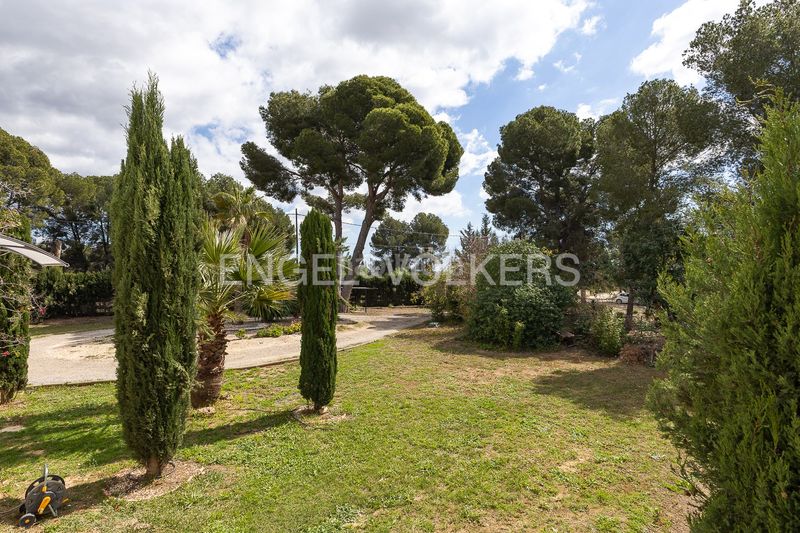 Foto e595b6af-bee4-4803-9443-238a4ddd4359. Casa amb calefacció aparcament piscina a Los Pinares-La Masia Bétera