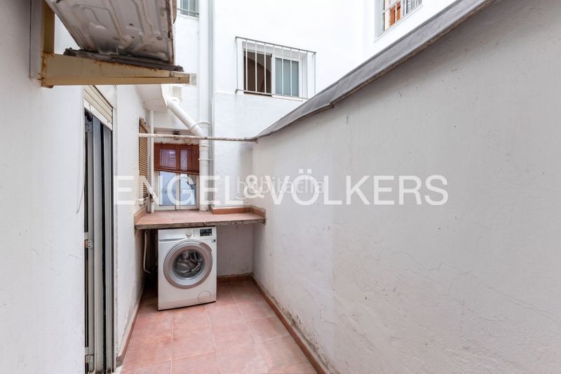 Foto e0cfd6c2-b2d7-4a89-91a5-207d35d86acc. Pis amb calefacció a El Cabanyal-El Canyamelar Valencia