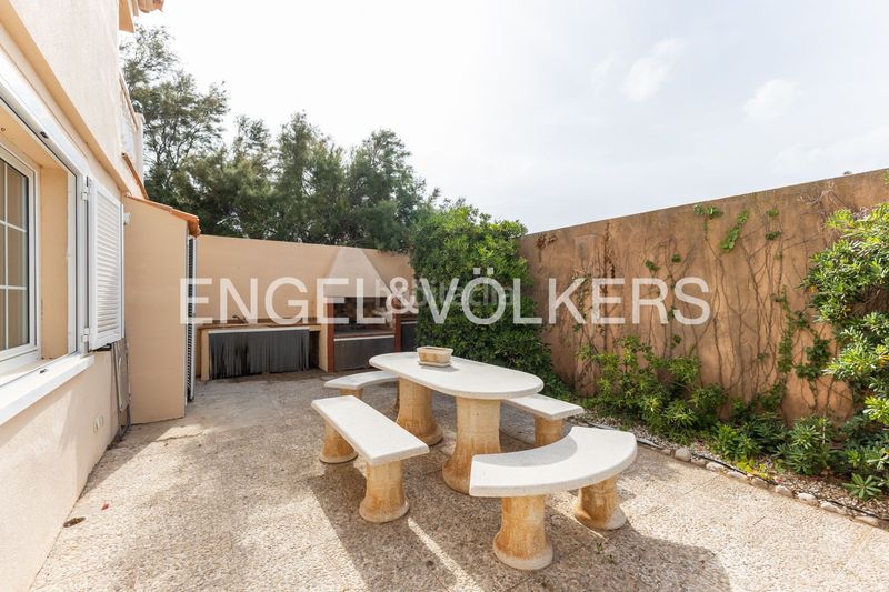 Foto 4504b215-8000-47bd-bec4-0a4ed50a57fb. Casa amb calefacció aparcament a El Marenyet Cullera