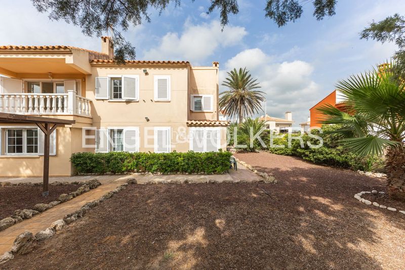 Foto 4947e509-f16f-485b-9e0e-c597d6a7d2ec. Casa amb calefacció aparcament a El Marenyet Cullera