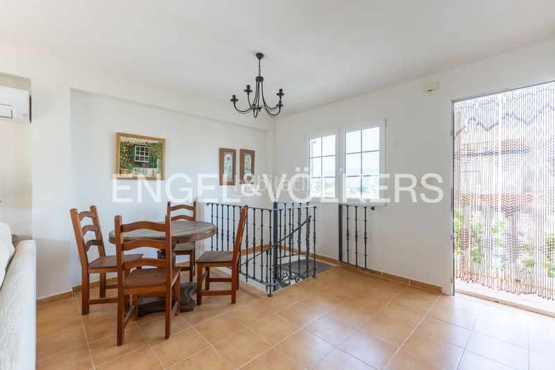 Foto d9d85e61-16da-486a-bb09-afdb6516db96. Casa amb calefacció aparcament a El Marenyet Cullera