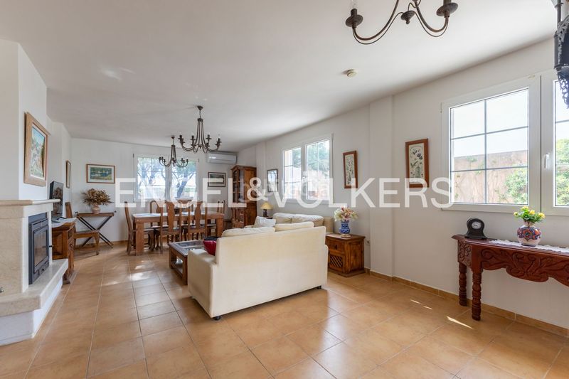 Foto f9392535-4154-47ce-832f-8c863bfcadc9. Casa amb calefacció aparcament a El Marenyet Cullera