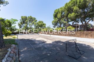 Terreno residencial en La Cañada. Parcela rectangular cerca del centro de la cañada