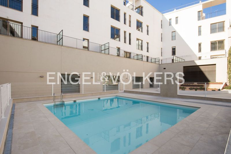 Foto c5d02fc8-c2ae-4f08-93ba-42eecab4df7f. Lloguer pis amb calefacció piscina a La Roqueta Valencia