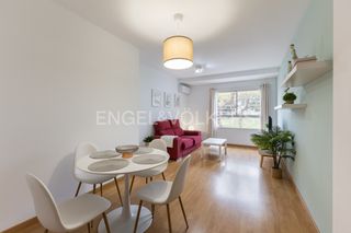 Etagenwohnung in Carrer del Túria