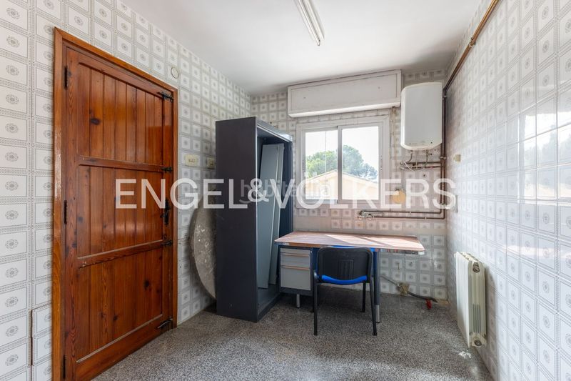 Foto 44f572af-1039-4dde-b5c8-761d6e30e20a. Casa amb calefacció aparcament piscina a La Cañada Paterna