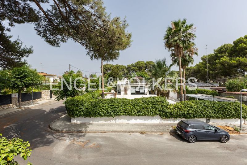 Foto 787953cb-dc89-4807-94d9-1a9b5938b9fa. Casa amb calefacció aparcament piscina a La Cañada Paterna