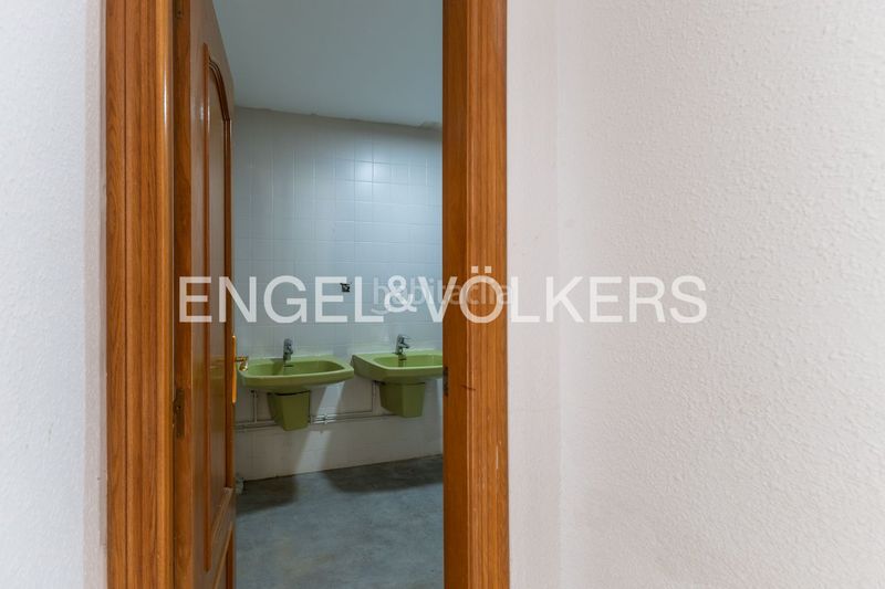Foto c84d294c-61cb-4007-acef-6fa6f4609e85. Casa amb calefacció aparcament piscina a La Cañada Paterna