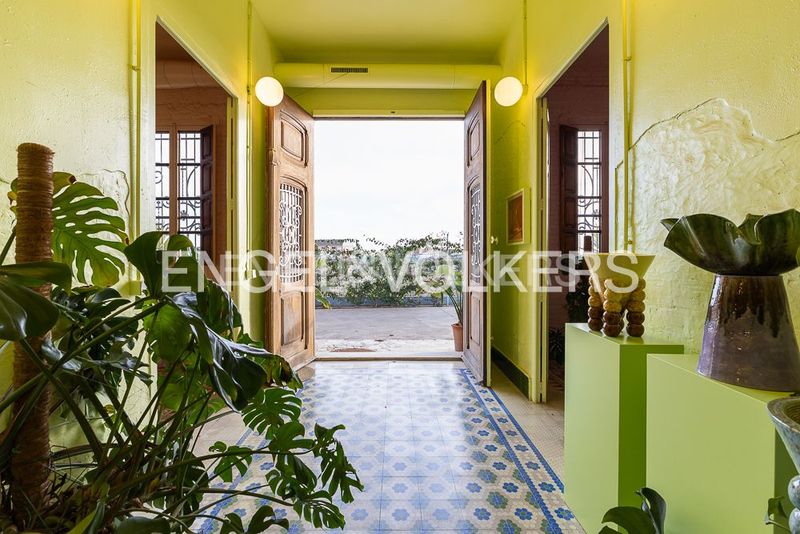 Foto 1dd2d0c5-bee4-4b9a-816d-4c3f42ee23ef. Casa adossada amb calefacció aparcament a Poble Nou Valencia