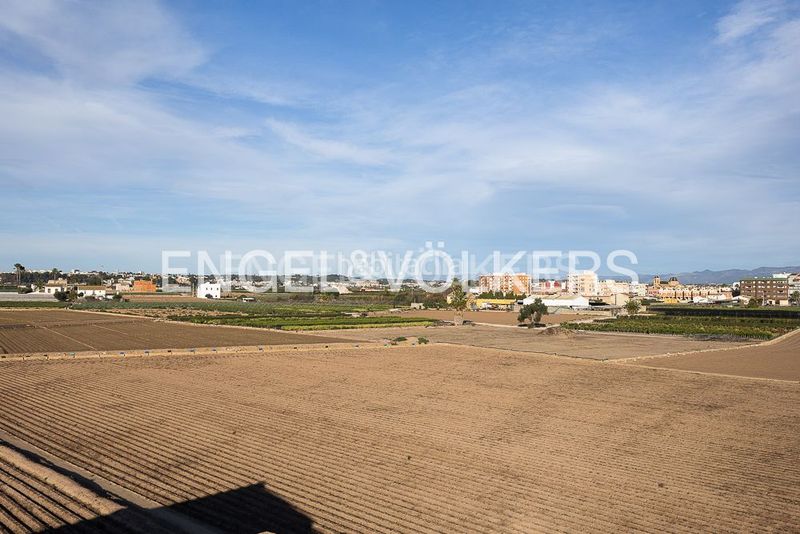 Foto c8ce0e3a-1af6-4466-9577-8a133849725e. Casa adossada amb calefacció aparcament a Poble Nou Valencia