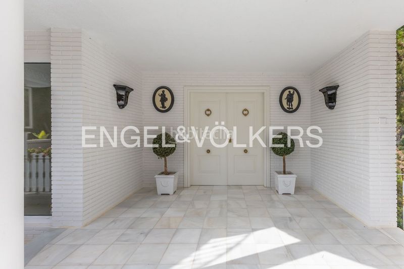 Foto edbd446d-9fce-43fb-9d10-d5ab38938550. Xalet amb calefacció aparcament piscina a Centro-El Castillo Sagunt